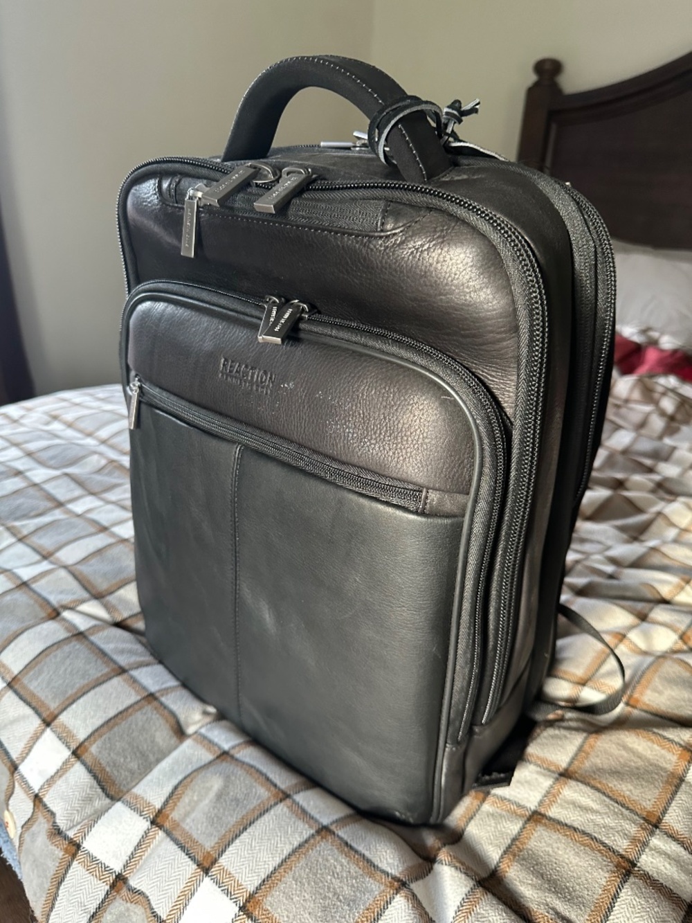 Backpack - Picture 2 of 7